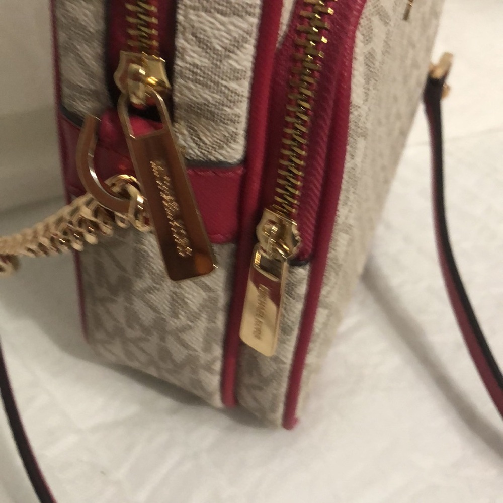 Michael Kors Jet Set Crossbody Bag - Picture 4 of 8